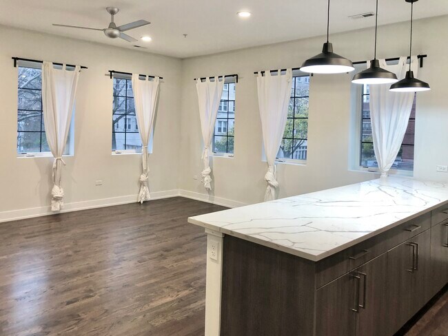 Photo - 5055 S Dorchester Ave