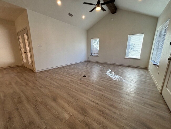 2407 Quitman Ave