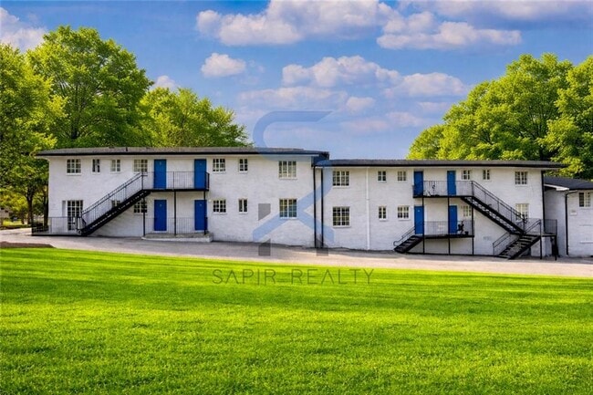 Photo - 2055 Alison Ct SW Unit 7