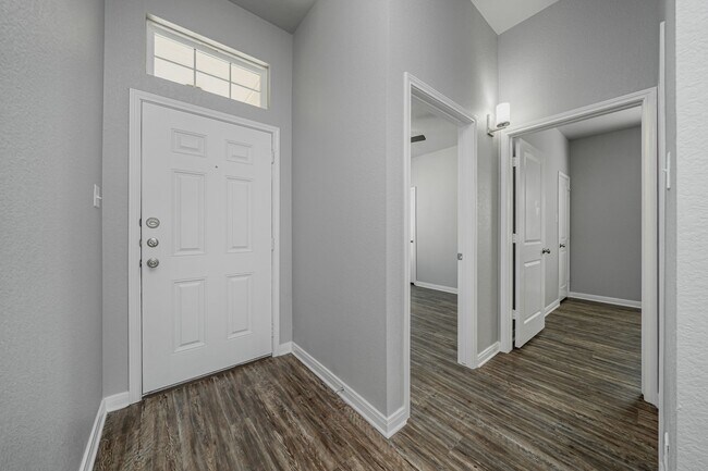 Photo - 624 Hollyhock Dr