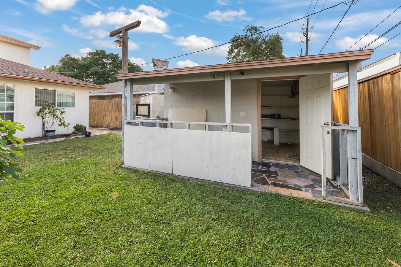 Photo - 10910 Vanderford Dr