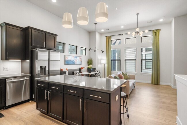 Photo - 2616 Riverside Dr