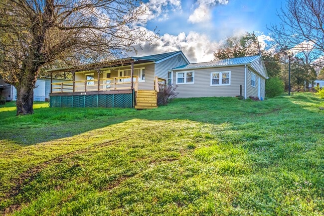 Building Photo - 2018 Tooles Bend Rd