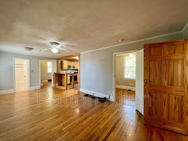 Photo - 5 Shady Cove Ln