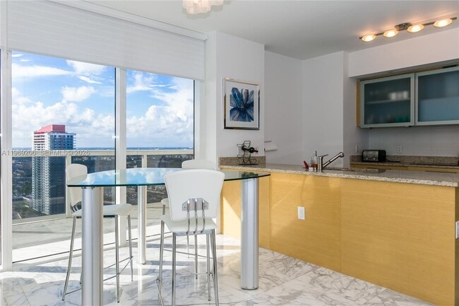 Photo - 1830 S Ocean Dr Unidad 2906