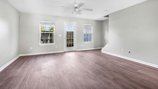 Photo - 3130 George Buchanan