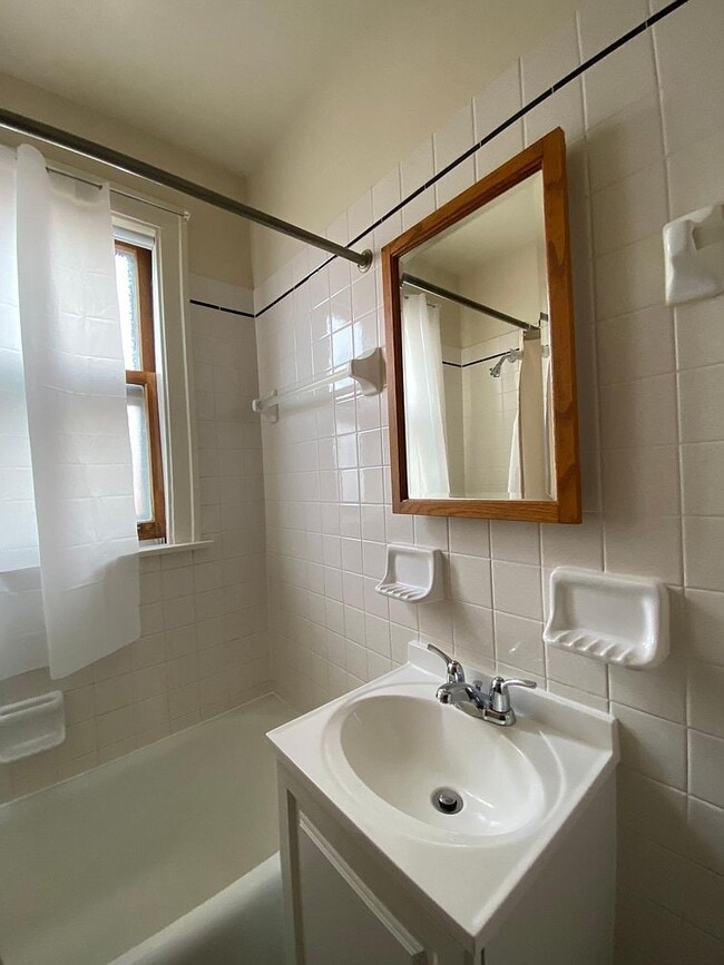 Photo - 2941 N Lockwood Ave Unit 1