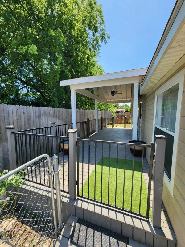 Photo - 922 Ashwood Dr