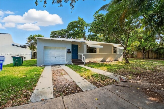 Photo - 2545 SW 27th Ln