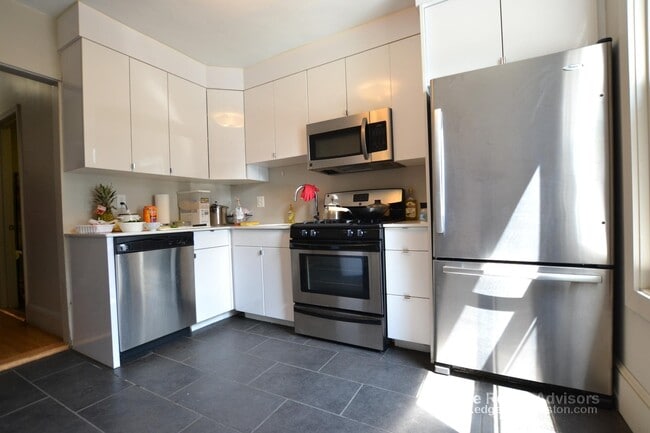 Photo - 17 Greylock Rd