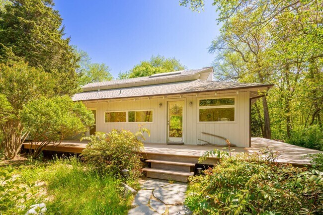 Photo - 209 Old Stone Hwy