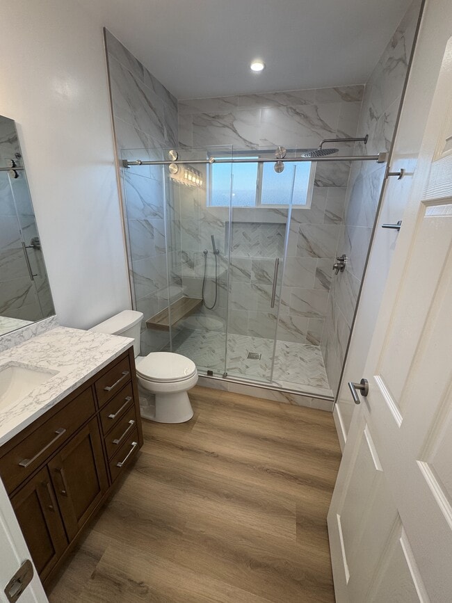 Photo - 15920 Eccles St