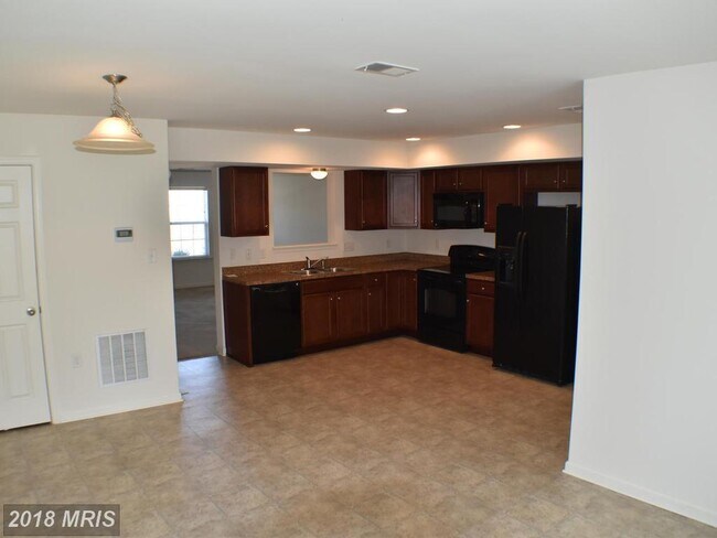 Photo - 130 Checko Ct