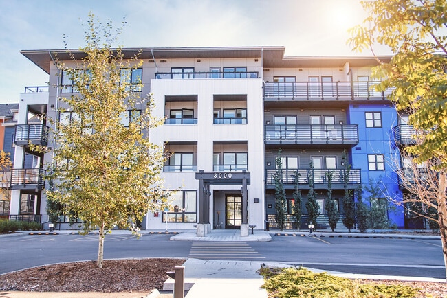 Building Photo - 350 Livingston Cmn NE Unit 3303