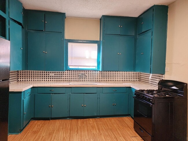 Photo - 112 W North Loop Blvd