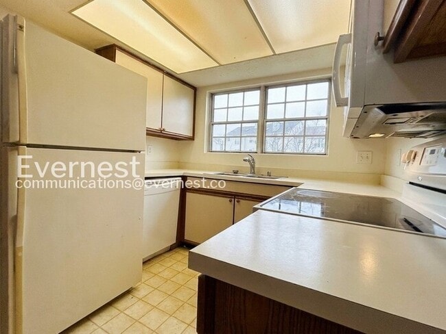 Photo - 107 Prosperity Ave SE