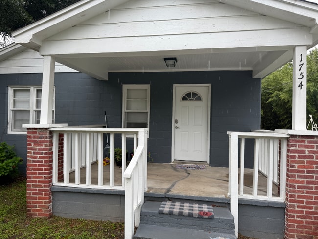 Photo - 1754 Poplar St