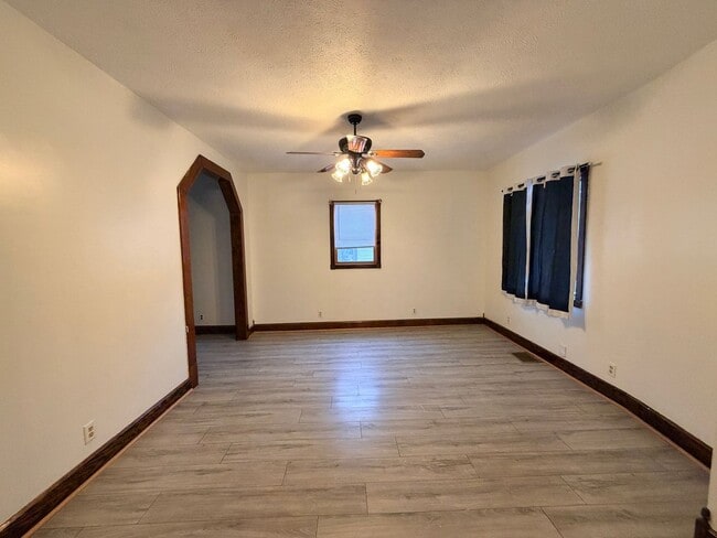 Photo - 5639 Greenfield Ave