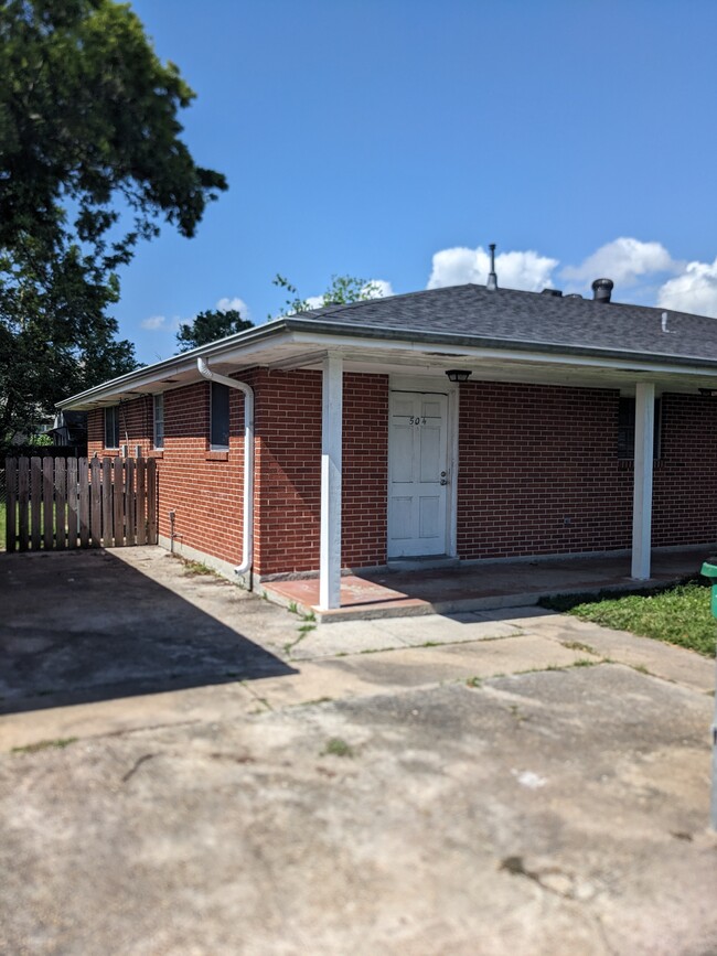 Photo - 504 Houma Blvd Townhome