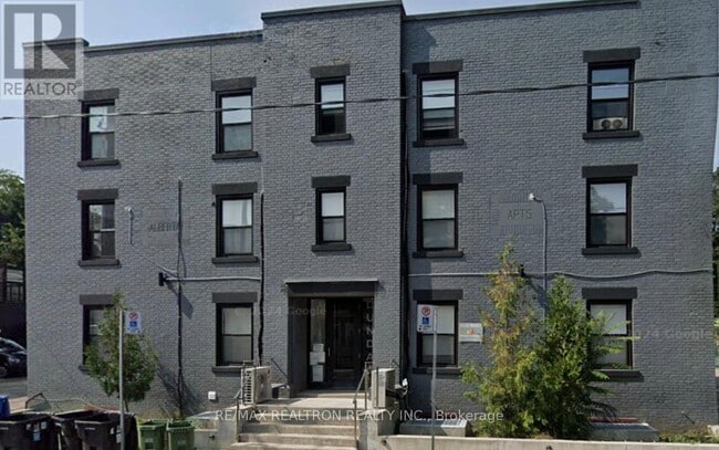 Photo - 1492 Dundas St E Unit 4