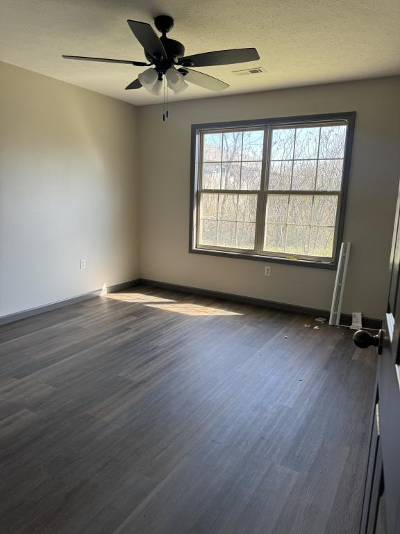 Photo - 1301 Deerlake Rd