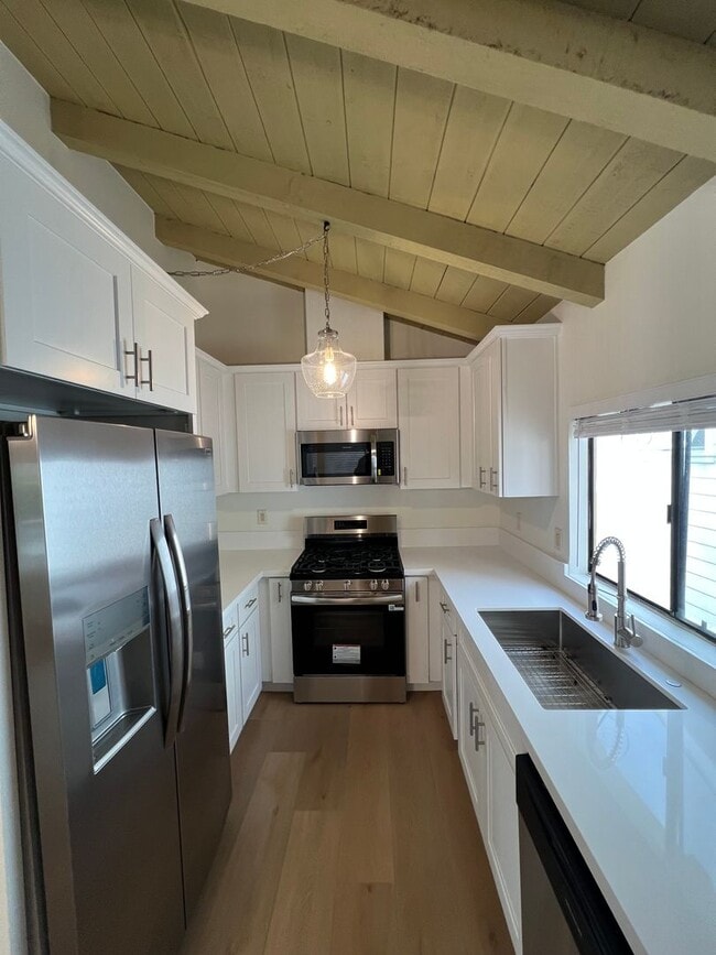 Photo - 1505 E Balboa Blvd
