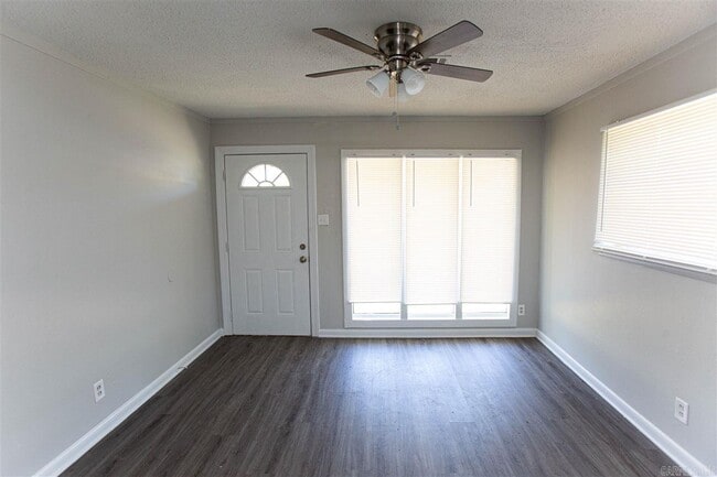 Photo - 604 Dorothy Dr