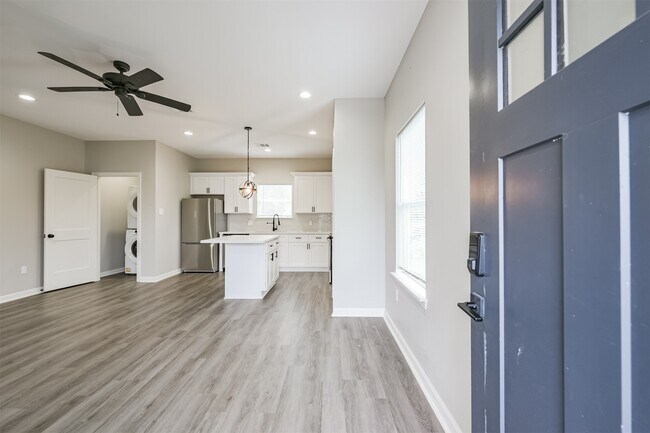 Photo - 4405 Mallow St