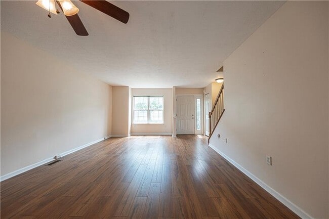 Photo - 222 Castle Creek Dr