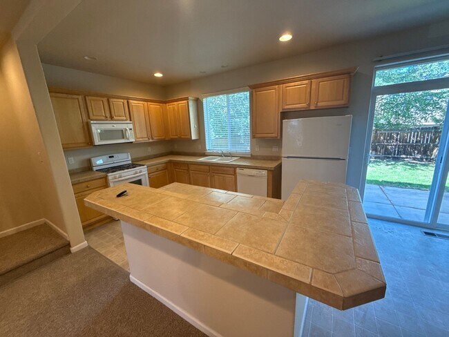 Photo - DOG CONSIDERED!! 3 Bdrm House, Gas Heat/Fi...