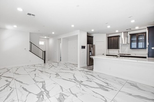 Beautiful 4-Bedroom Inspirada Home with Loft, Upgraded Kitchen & Private Backyard