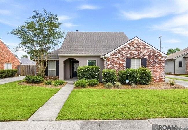Building Photo - 17656 Chasefield Ave