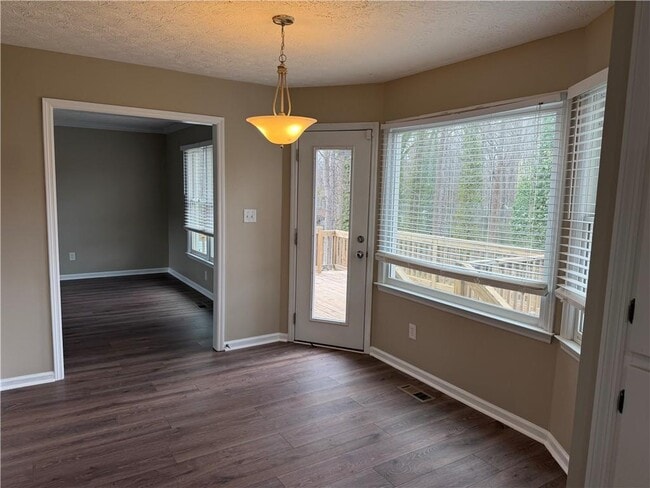 Photo - 2679 Foxglove Dr SW