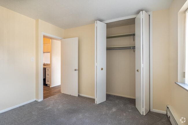 1BD, 1BA - 750SF