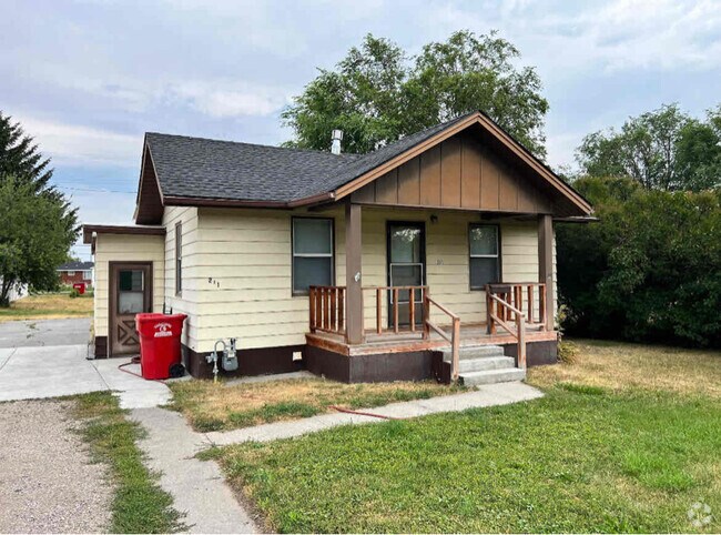 Building Photo - 211 E 2nd N Rental