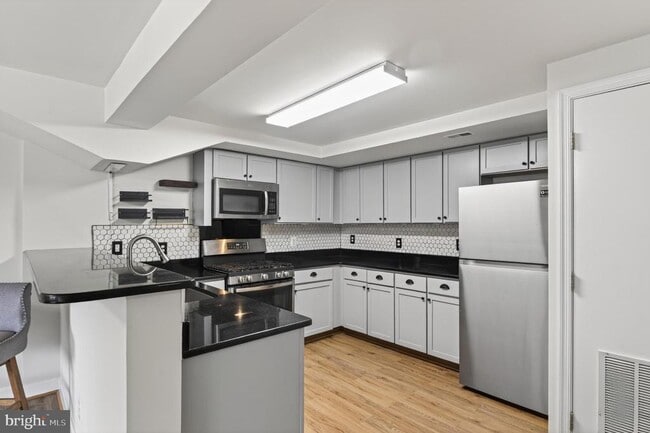 1461A N Van Dorn St Unit A