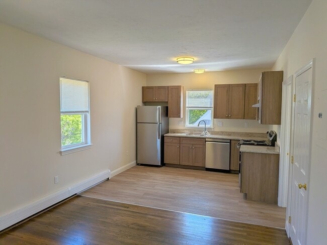 Photo - 146 Pine St Unit 4
