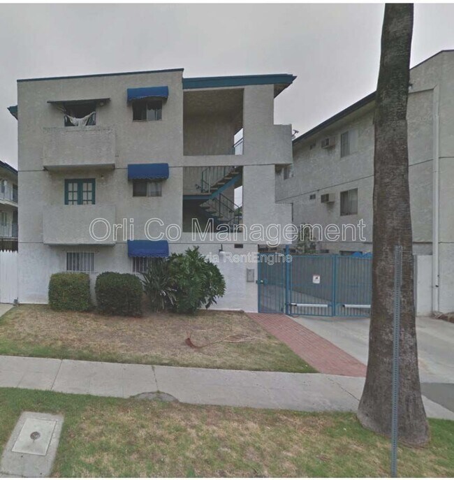 Photo - 14329 Haynes St Unit 6