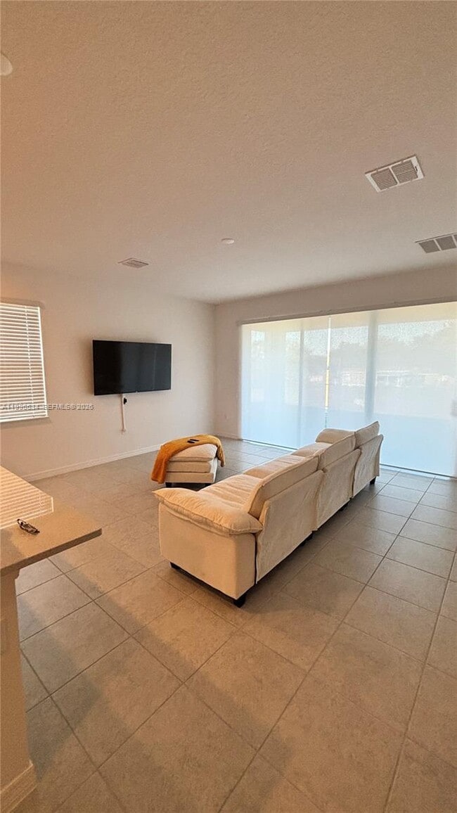 Photo - 219 Bottle Brush Dr