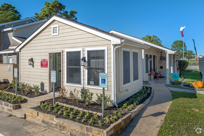 Building Photo - Windfern Meadows Rental