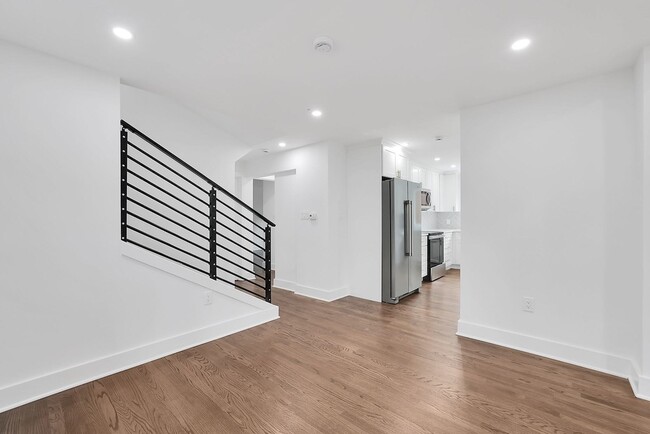 Photo - 644 S Illinois St