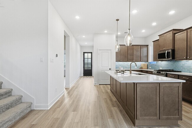 Photo - 5511 Orangery Ln