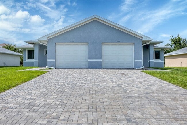 Building Photo - Duplex Unit For Rent In Port Charlotte Rental
