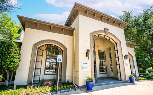 Photo - The Arches at Park Cities Apartments