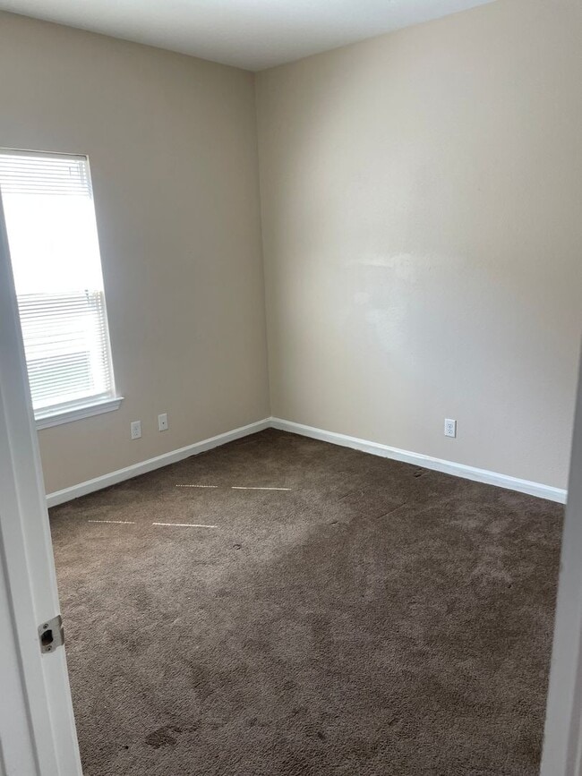 9327 Cedar Ct