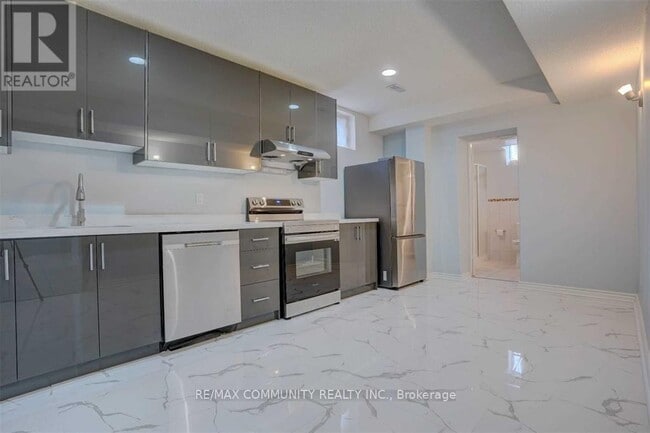 Photo - 208 Twyn Rivers Dr