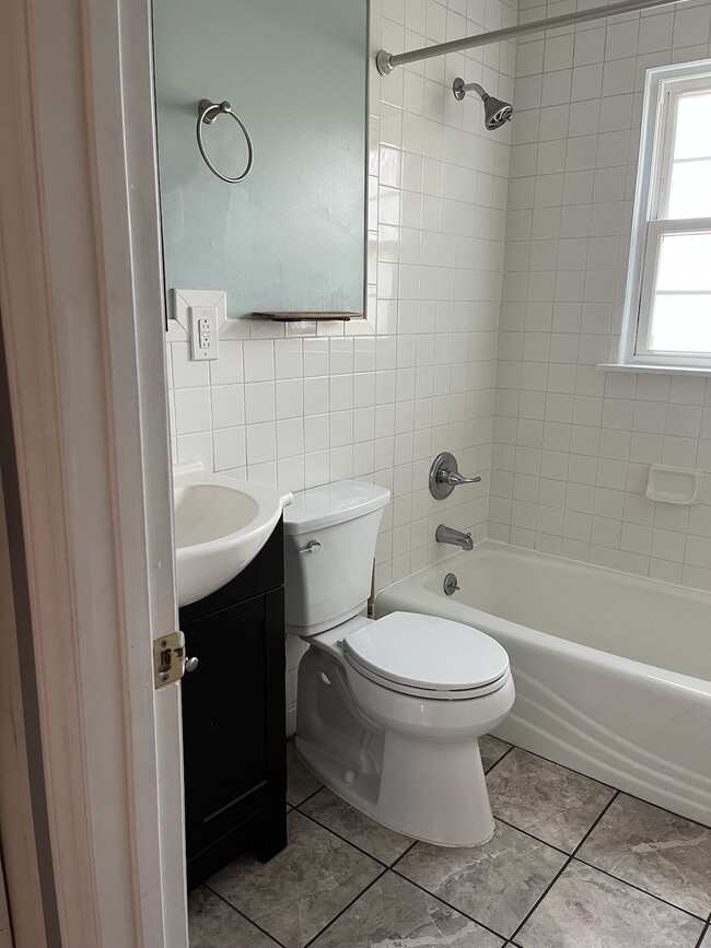 Photo - 134 Johnson St