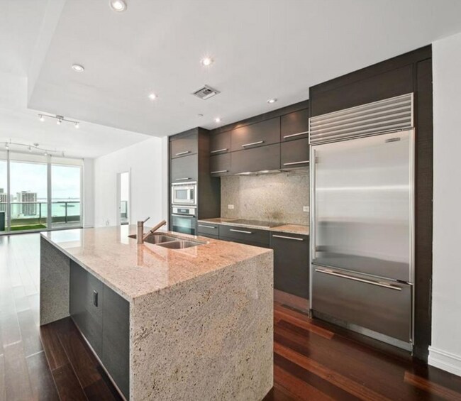 Building Photo - 900 Biscayne Blvd Unit 2908 Rental
