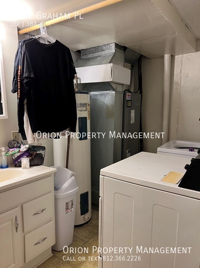 Photo - 593 E Graham Pl