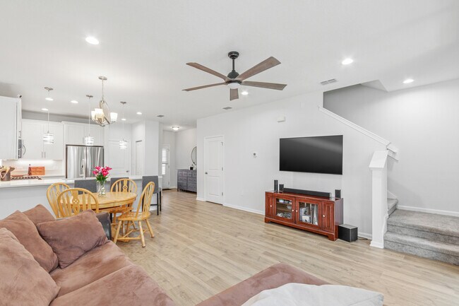 Photo - 279 Pine Bluff Dr